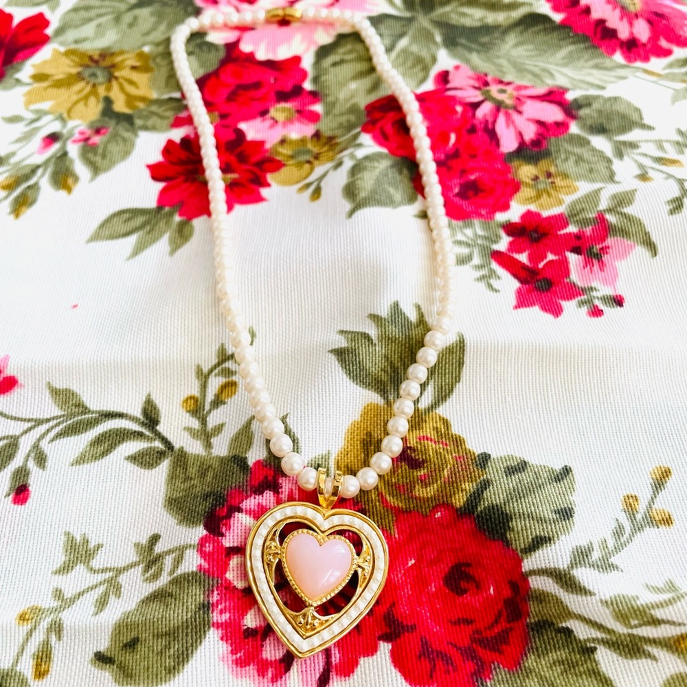 Lovely heart 90’s vintage necklace